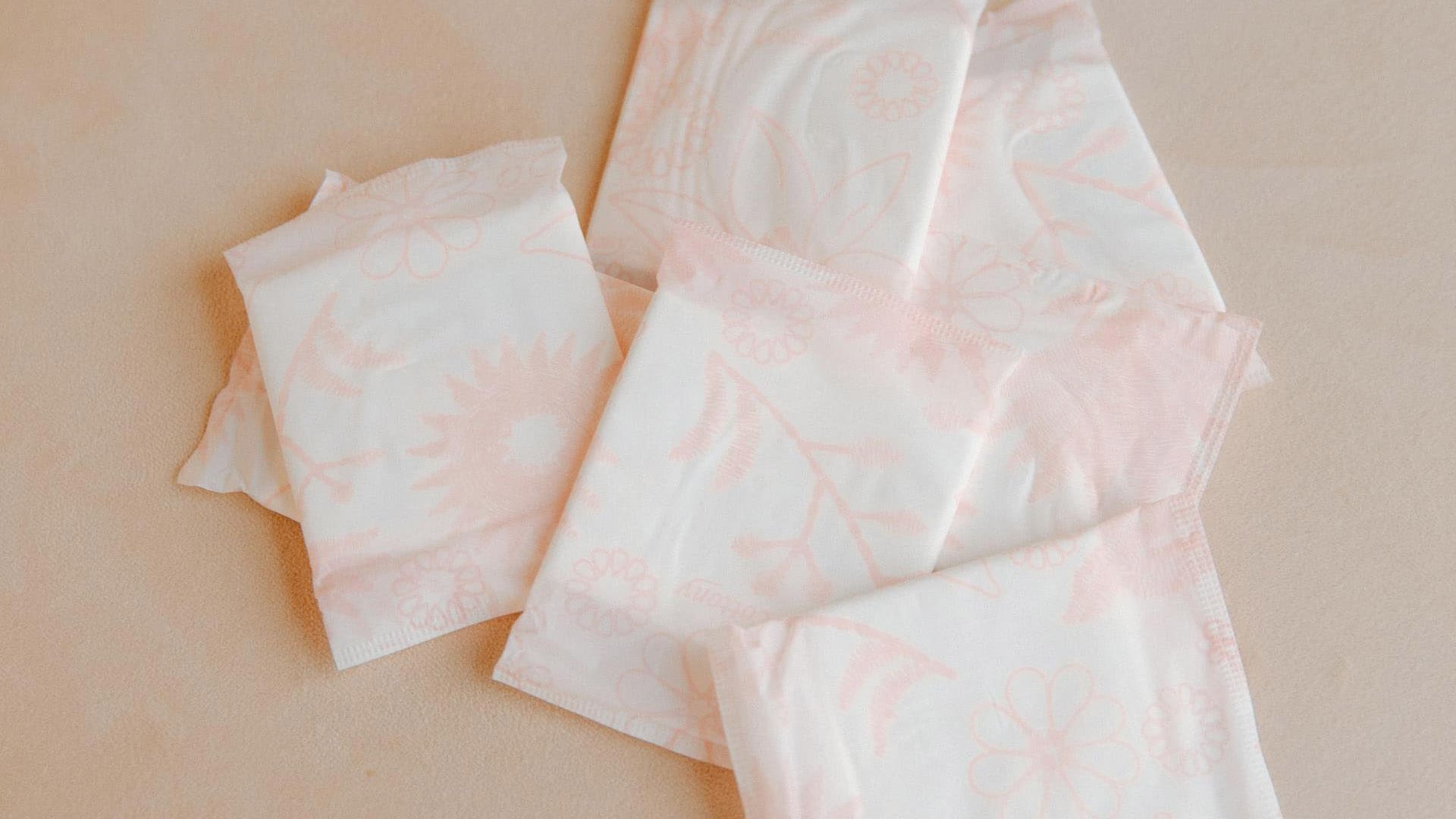feminine pads for female period